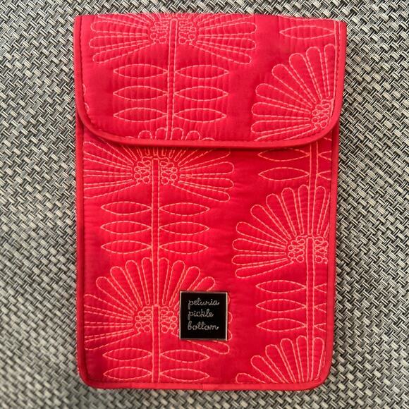 PETUNIA PICKLE BOTTOM Stowaway Sleeve Mini Tablet Case Notting Hill Stop Rose - Picture 2 of 5